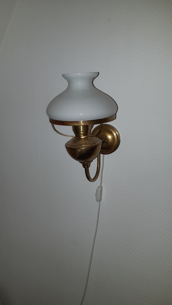 Vägglampa.jpg